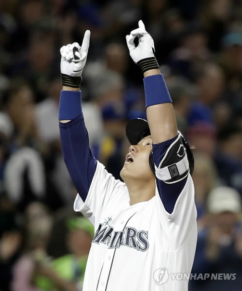 이대호, MLB 진출 첫 멀티홈런··· 시즌 2·3호 ‘폭발’
