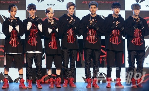  비로소 뭉친 VAV, 터프한 7명의 브로맨스 (종합)