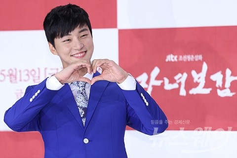  윤시윤 “시청률 5% 넘으면 곽시양과 한복입고 야구장”