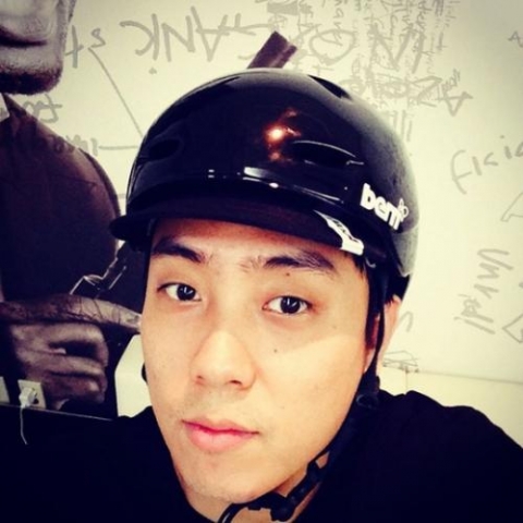 ‘젝스키스 YG와 계약’ 은지원, 일상 모습 공개···“각자 할얘기만 하고 소통이 되긴함?”
