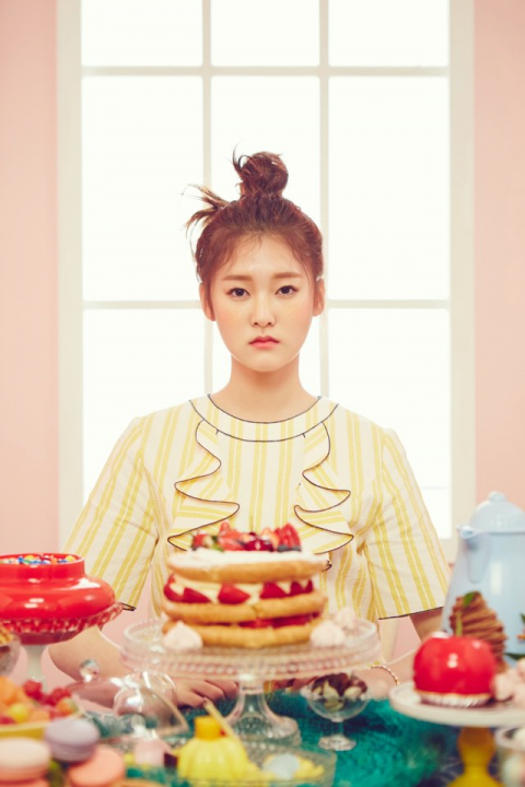 신지훈, ‘엠카’서 ‘정글짐’ 첫 무대 공개···2년 만 컴백