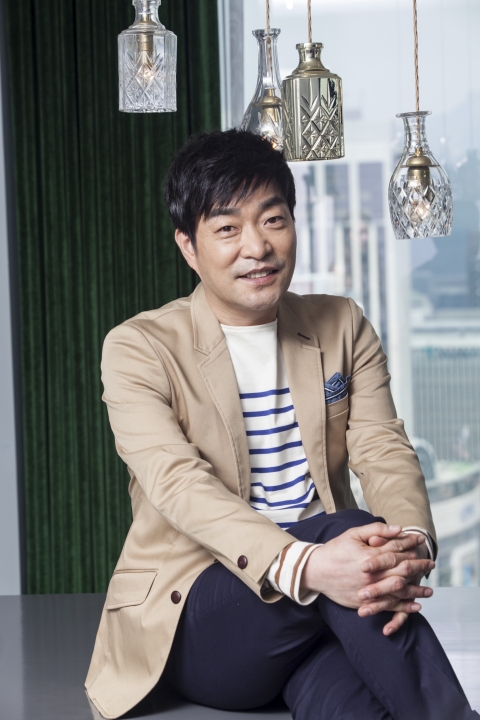 손현주, ‘감성애니 하루’ 내레이터로 참여···“모든 이들에게 위로 되주고파”
