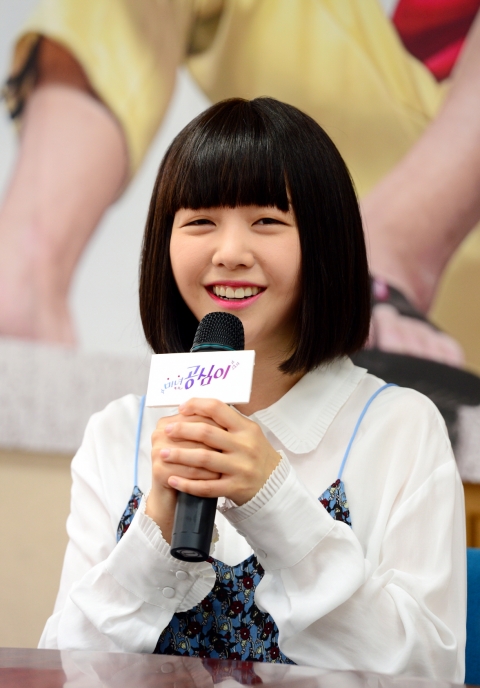  민아 “혜리와 짤방으로 응원 중···비타민 챙겨먹었나 확인도 해”