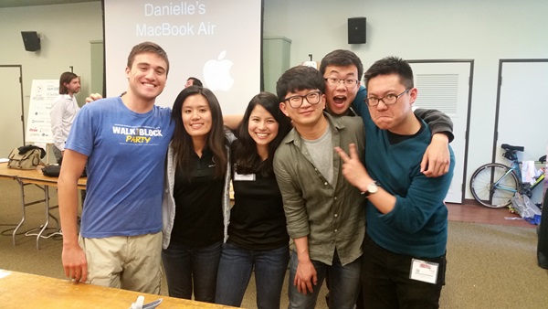 계명대 컴퓨터공학전공 박창은 학생(왼쪽 4번째)이 UC샌디에이고 학생들과 프로젝트팀에 참여했다.