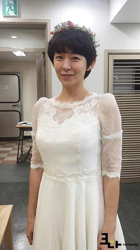 ‘아이가 다섯’ 심이영, 청순미 넘치는 웨딩화보 사진