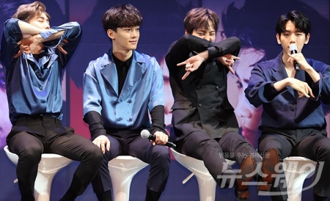 엑소(EXO), ‘몬스터’ ‘럭키 원’ 공개하자마자 차트 올킬··· 7개 음원차트서 1·2위 나란히