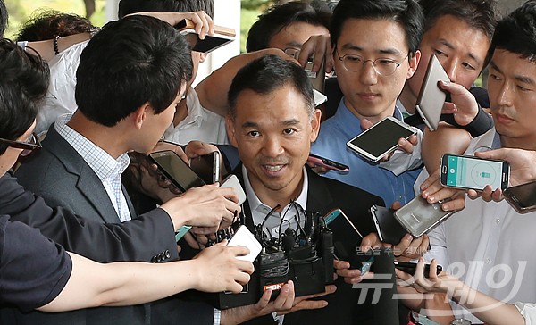 김정주 넥슨 회장이 피의자 신분으로 검찰에 출석했다. 사진=이수길 기자leo2004@newsway.co.kr