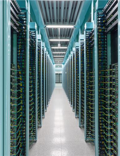 데이터센터 ‘각’의 서버실의 모습. 사진=네이버 제공.