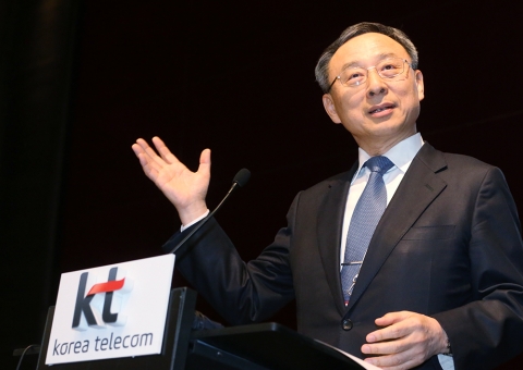 황창규 KT 회장 연임론 ‘솔솔’