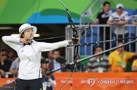 양궁 장혜진, 4년 전 아픔 털고 기쁨의 금메달 품 안에