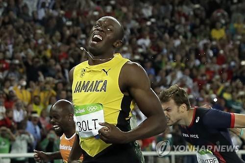 볼트, 올림픽 3회 연속 3관왕···자메이카 400m계주 우승