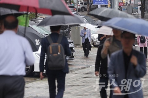  기상청 “전국 맑다 차차 흐려져 오후부터 비···미세먼지 ‘나쁨’”
