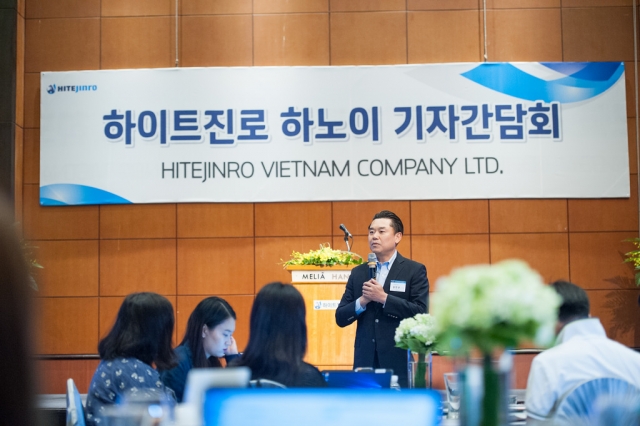 김인규 하이트진로 사장 “2024년까지 해외매출 5300억 달성” 기사의 사진