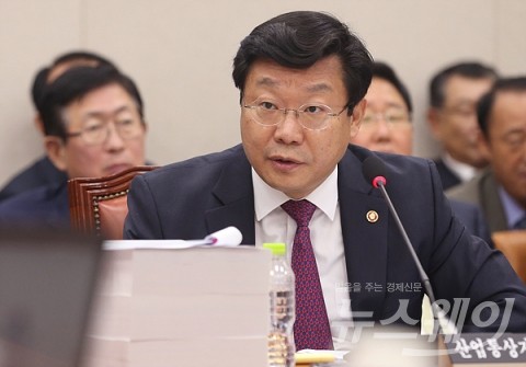 주형환 “포화상태 가전산업 신성장 동력은 ‘IoT’”