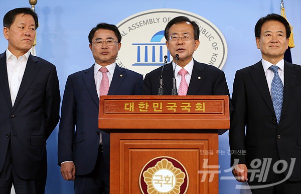 국민의당 주승용 최경환, 윤영일, 정동영 의원 ‘K타워 프로젝트’ 특혜 문제와 관련 기자회견. 사진=이수길 기자 leo2004@newsway.co.kr