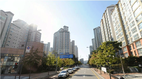 판교·위례·동탄 부동산시장 활황이 계속되고 있다. 미분양 아파트는 0에 가까우며 신규단지는 물론 기존 아파트들까지 최대 수억원의 프리미엄이 붙었다. 사진은 판교신도시 전경