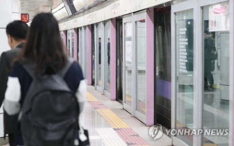 서울시, 서울지하철 스크린도어 전면 개·보수역사 확대