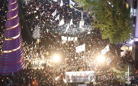 4만의 성난 民心 광화문 운집···오는 5일 2차 촛불집회 열려