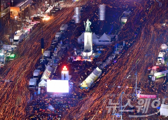 새해 첫 주말 촛불집회, 전국 곳곳에 밝힌다···‘세월호 1000일 추모’
