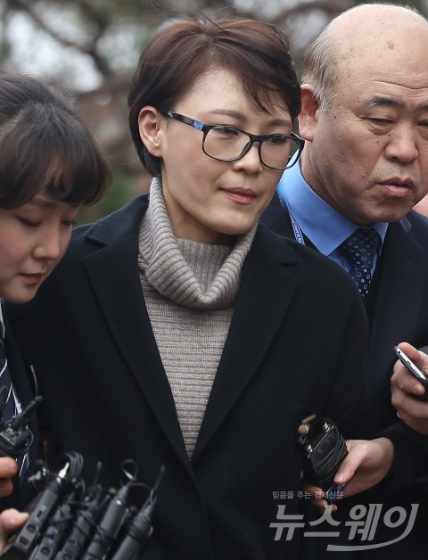 윤전추 행정관 “세월호 당일, 朴 대통령과 개인·비공식 업무 했다”