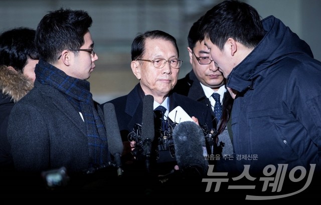 김기춘 전 청와대 비서실장 특검 피의자 신분 소환. 사진=최신혜 기자 shchoi@newsway.co.kr