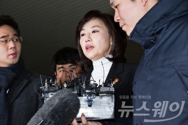 조윤선 문화체육관광부 장관 특검 소환. 사진=최신혜 기자 shchoi@newsway.co.kr