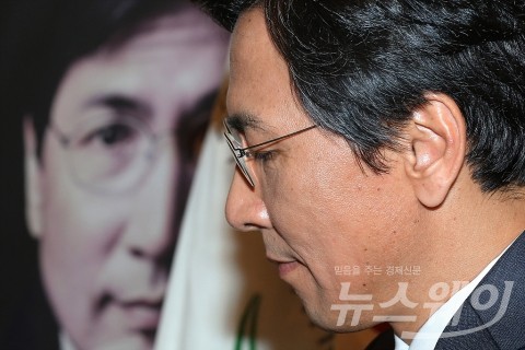 ‘바늘’ 안희정 평가한 ‘실’ 박수현, ‘말보단 행동이 먼저인 사람’