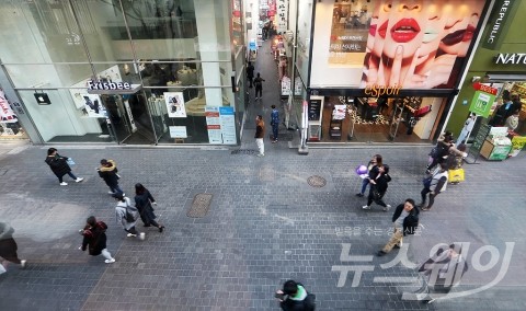 ‘한한령 해제’ 기대감  솔솔···유통업계 “시기상조”