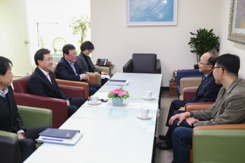 원유관 마사회 광주문화공감센터장, 김성환 동구청장 면담