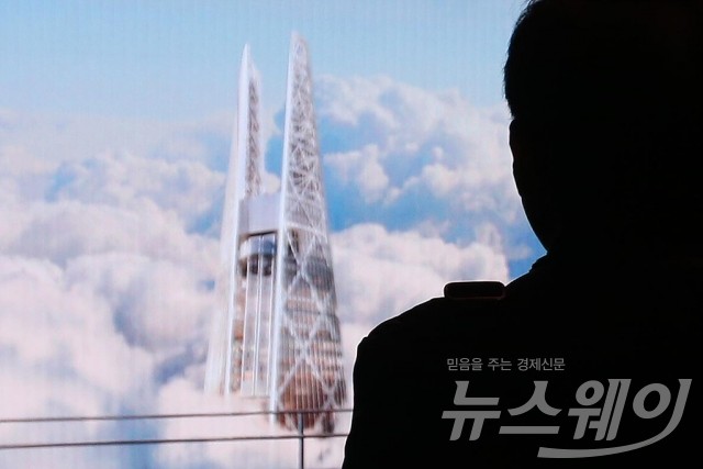 롯데월드타워, 118층 전망대 서울스카이 공개 기사의 사진
