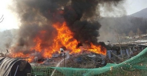 강남 구룡마을서 화재, 70대 남성 1명 병원 이송