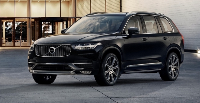 볼보 신형 XC90은 심플하면서도 우아한 스칸디나비안 디자인을 통해 럭셔리하고 자신감 넘치는 캐릭터의 매력을 한층 돋보이게 해주며 화제를 모으고 있다. 사진=볼보 제공