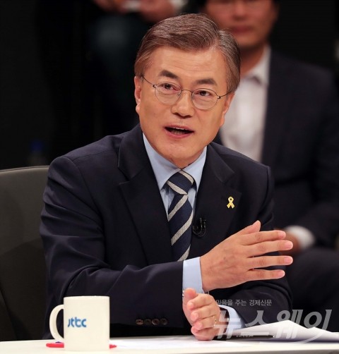 문재인, 통합정부 구상 행보···농어업·지방분권 공약 발표