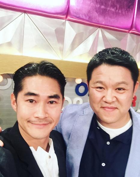 ‘라디오스타’ 배정남, 김구라와 투샷 공개···“탈탈 털고왔심니데이”