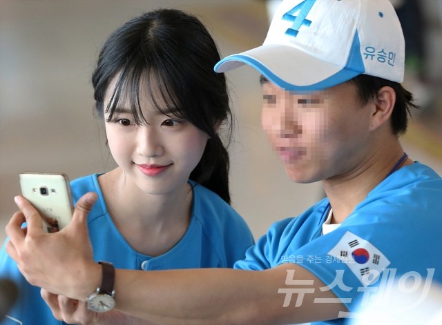 바른정당-‘사전투표 독려 피켓팅’. 사진=이수길 기자 leo2004@newsway.co.kr