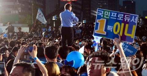 ‘가난한 노인’만 못 받는 기초연금 손본다면서···침묵하는 黨政靑