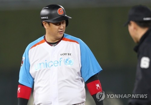 이대호, 한미일 통산 2000 안타 달성
