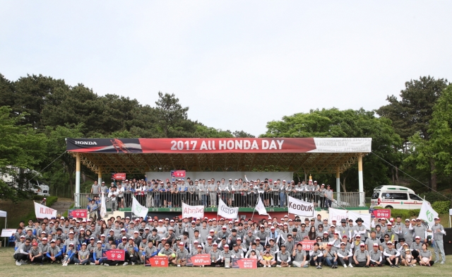 혼다코리아와 각 딜러사는 지난 20일 혼다 CS현황에 대한 분석을 기반으로 CS 고객 만족 1위를 향한 향후 방향성 및 개선책에 대해 논의하는 시간을 가졌다. 사진=혼다코리아 제공