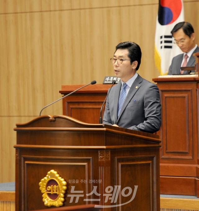 김민종 광주광역시의원, 제2차 본회의 시정질문 모습