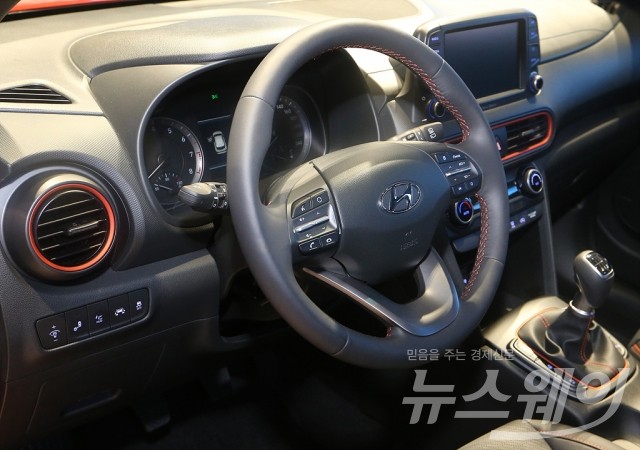 현대자동차 글로벌 소형 SUV ‘코나’ 세계최초 공개. 사진=이수길 기자 leo2004@newsway.co.kr
