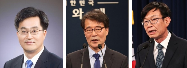 김동연-장하성-김상조 삼각편대 첫 회동···경제현안 점검 기사의 사진