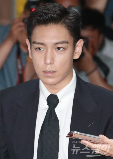 검찰, 빅뱅 탑 대마초 혐의···징역 10월·집행유예 2년 구형