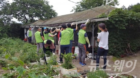 진도군 의신면·진도경찰서 보안협력위, 집수리 등 나눔사랑 실천