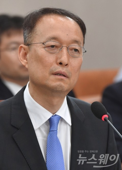 백운규 “에너지 패러다임·신(新)통상정책 전환”