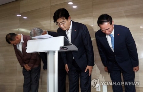김상조, ‘갑질’ 프랜차이즈 전방위 압박···업계 “환골탈태하겠다”
