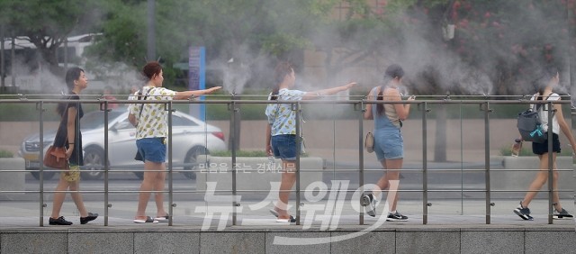 폭염주의보 내려진 광화문 광장 ‘쿨 스팟(Cool Spot)’ 가동