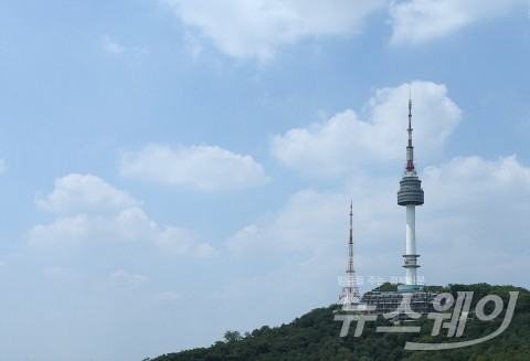전국 맑고 한낮 초여름 더위···미세먼지 농도 ‘보통’