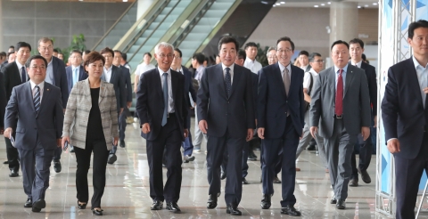 새만금 십자형(+形) 내부도로망 구축