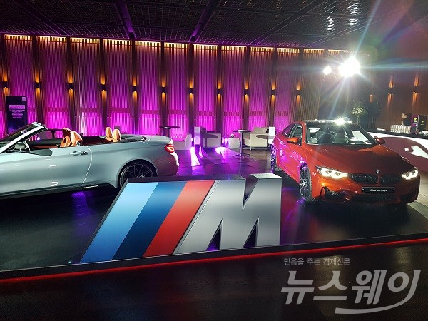 BMW 코리아는 부산 행사에서 신형 4시리즈 그란 쿠페와 쿠페, 컨버터블은 물론, BMW의 고성능 모델인 M4 쿠페와 컨버터블까지 총 5종을 공개했다. 사진=윤경현 기자
