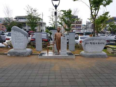 익산시, ‘시민의 힘으로’ 익산 평화의 소녀상 제막